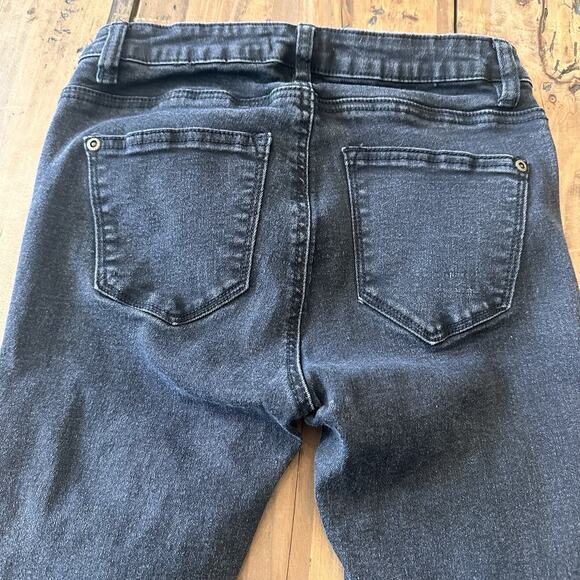 Judy Blue Jeans Size 5/27 Skinny Cropped Ultra Distressed Raw Hem Black Stretch - Picture 13 of 16